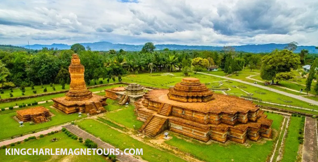 Candi Muara TAkus