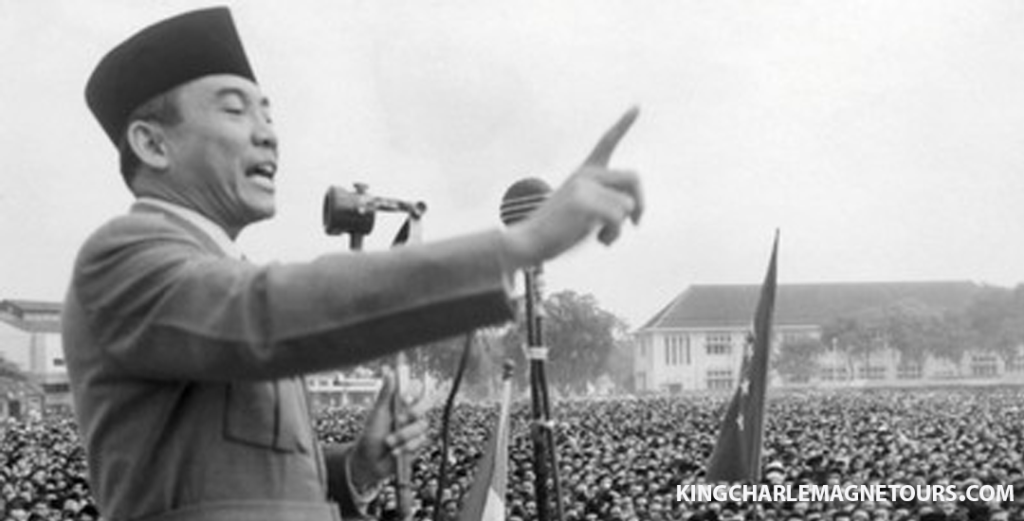 Soekarno Memperkenalkan Pancasila